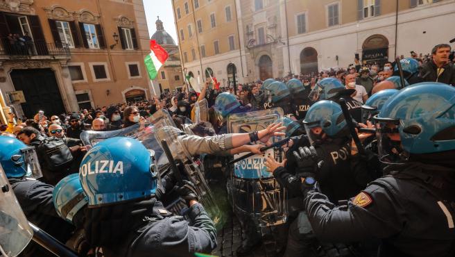 Comerciantes exigieron trabajo y libertad en Italia