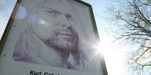 Retrato de Kurt Cobain en las calles de Aberdeen, Estados Unidos, localidad natal del cantante, el 1 de abril de 2014 Sébastien VUAGNAT AFP/Archivos