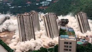 Demolición de 15 edificios en China. Foto: Twitter