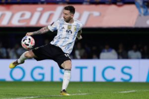 Messi coquetea con el retiro en Argentina