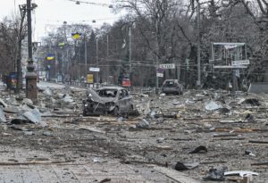 Bombardeos en el centro de Mariúpol causaron un muerto