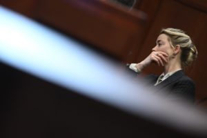 Amber Heard durante el juicio contra Depp - Foto: AFP