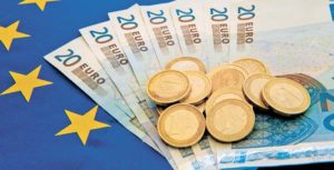 El euro y el dólar registran paridad por primera vez en 20 años