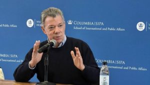 Expresidente de Colombia, Juan Manuel Santos, impartiendo clases en la Escuela de Asuntos Públicos e Internacionales de la Universidad de Columbia, Estados Unidos.